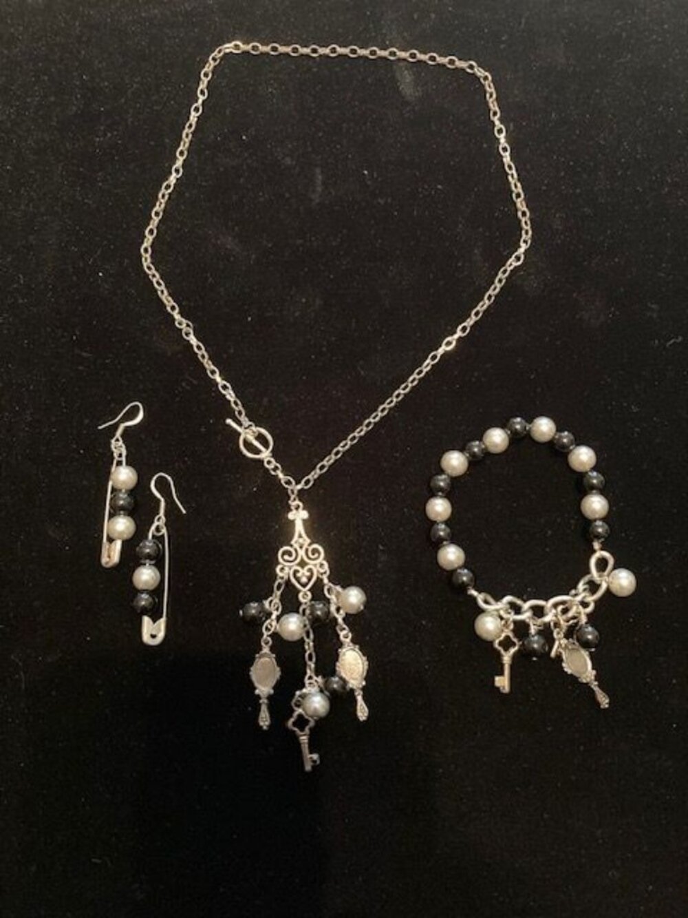 Black and Gray Necklace, Bracelet and Earring Set